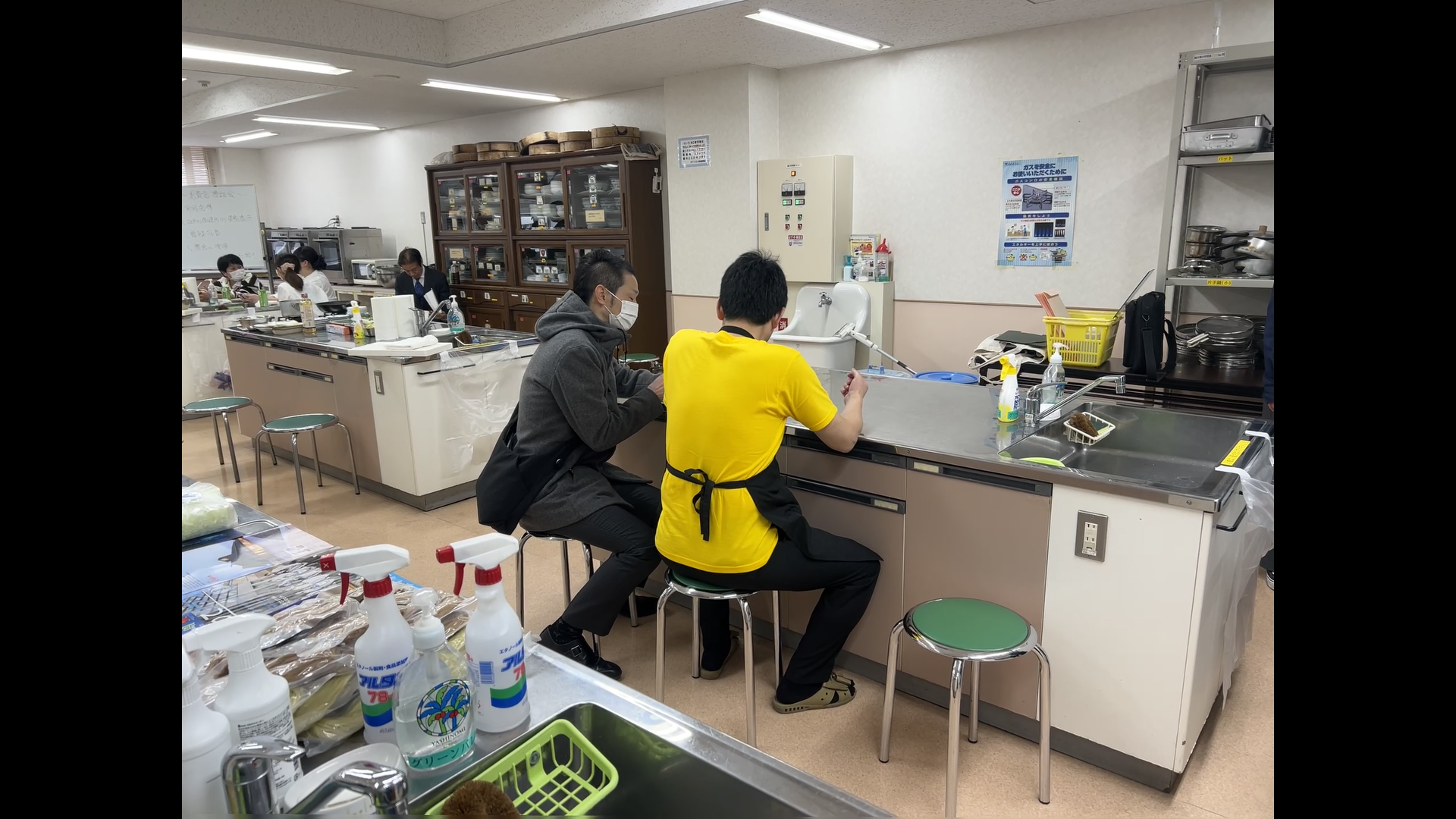 出来る男たちの背中